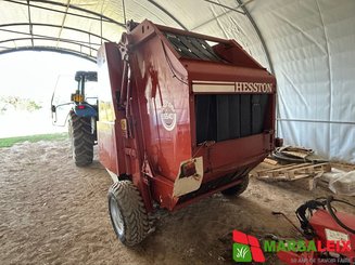 Presse à balles rondes Hesston 5540 - 1