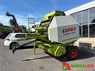 Presse à balles rondes Claas VARIANT 260 - 1