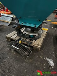 Distributeur d'engrais Terreco TERRECO 800 L  + réhausse de 200 l - 1