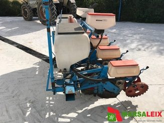 Semoir monograine Monosem N G  4 - 4