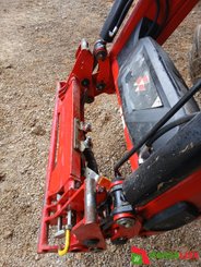 Tracteur agricole Massey Ferguson 5711 S - 12