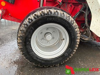 Presse à balles rondes Lely-Welger RP 245 - 12