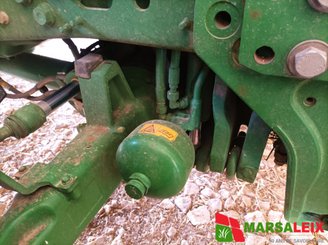 Tracteur agricole John Deere 6120 M - 11