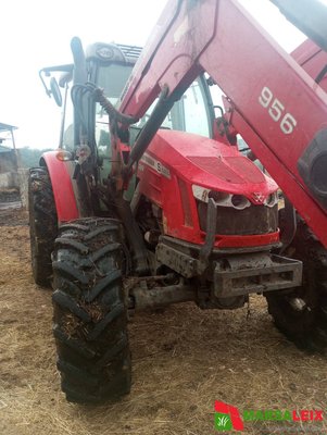 Tracteur agricole Massey Ferguson MF 5711 S - 1