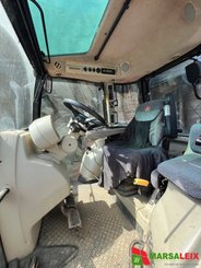 Tracteur agricole Massey Ferguson MF 5712 SL - 4