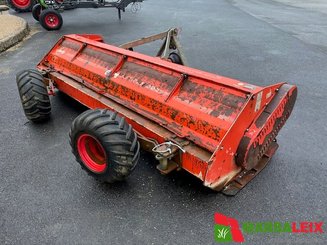 Broyeur à axe horizontal Kuhn RM 320 avec roues - 2