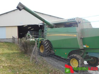 Moissonneuse batteuse John Deere W330 GEN 2 - 24