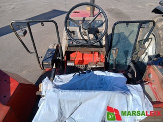Tracteur agricole Massey Ferguson MF3050 - 10