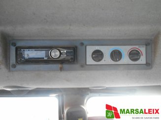 Tracteur agricole Valtra N111ELS - 5