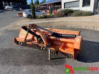 Broyeur à axe horizontal Agrimaster RMU 2300 - 1
