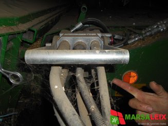 Moissonneuse batteuse John Deere W330 GEN 2 - 13