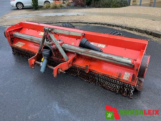 Broyeur à axe horizontal Kuhn RM 320 avec roues - 1