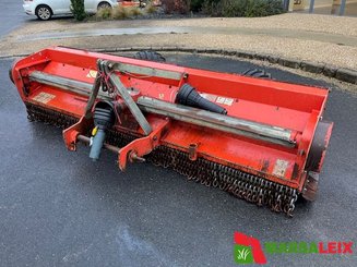Broyeur à axe horizontal Kuhn RM 320 avec roues - 1