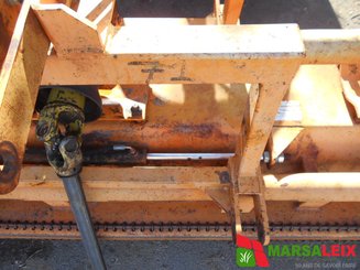 Broyeur à axe horizontal Agrimaster 2600 - 4