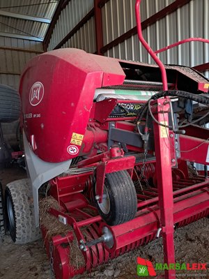 Presse à balles rondes Lely-Welger RP 245 - 1