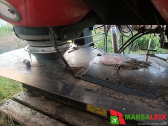 Distributeur d'engrais Liderfarm ZE 24  - 7