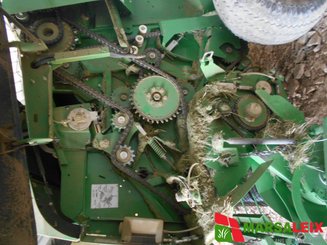 Presse à balles rondes John Deere F 441 M FXE HACHEUR - 7