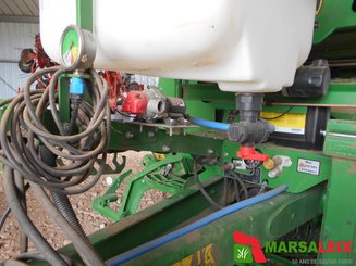 Presse à balles rondes John Deere F 441 M FXE HACHEUR - 21