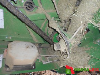 Presse à balles rondes John Deere F 441 M FXE HACHEUR - 9
