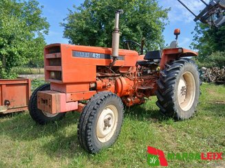Tracteur agricole Renault 421 - 1