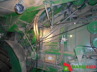 Moissonneuse batteuse John Deere W330 GEN 2 - 11