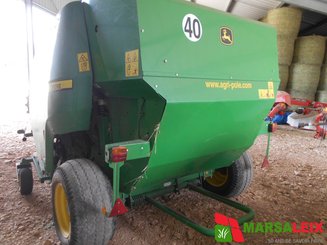 Presse à balles rondes John Deere F 441 M FXE HACHEUR - 4