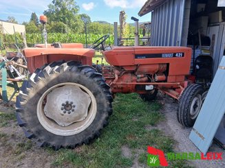 Tracteur agricole Renault 421 - 3