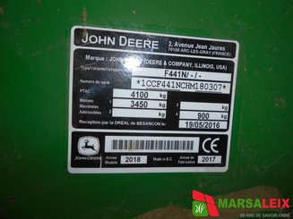 Presse à balles rondes John Deere F 441 M FXE HACHEUR - 18