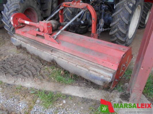 Broyeur à axe horizontal Kuhn VKM 240 - 1