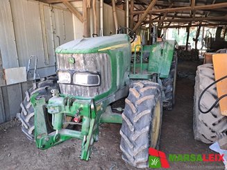 Tracteur agricole John Deere 6220 - 1