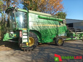 Moissonneuse batteuse John Deere W330 GEN 2 - 28
