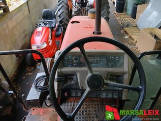 Tracteur agricole Massey Ferguson MF3050 - 2