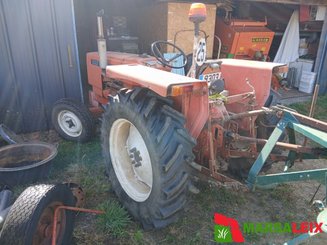 Tracteur agricole Renault 421 - 7