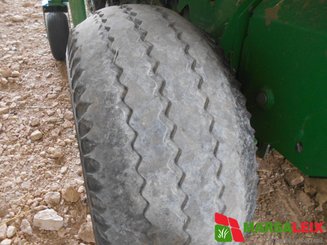 Presse à balles rondes John Deere F 441 M FXE HACHEUR - 5