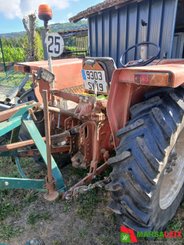 Tracteur agricole Renault 421 - 6