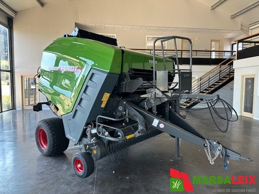 Presse à balles rondes Fendt ROTANA 160 V-Xtra - 1