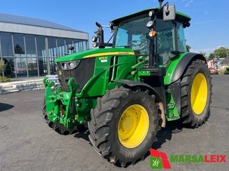 Tracteur agricole John Deere 6105 RC - 1