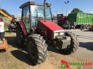 Tracteur agricole Massey Ferguson 6110 - 3