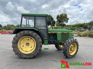 Tracteur agricole John Deere 3140 - 5