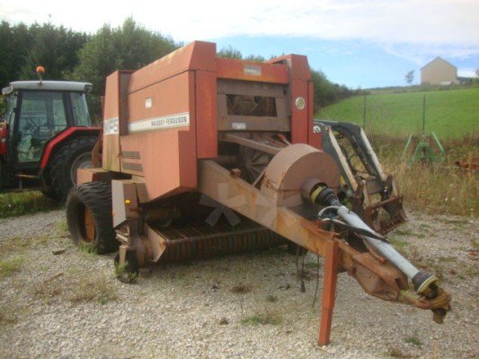 Presse haute densité Massey Ferguson MF 5 - 1