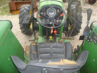 Tracteur agricole John Deere 1640 - 5