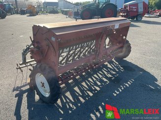 Semoir en ligne conventionnel Kongskilde DEMETER CLASSIC 3000 - 4