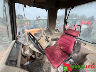 Tracteur agricole Massey Ferguson 3085 - 4
