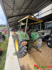 Tracteur agricole John Deere 1640 - 4