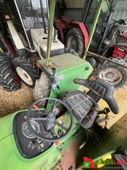 Tracteur agricole John Deere 1640 - 7