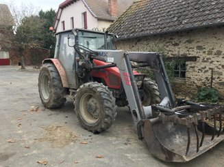 Tracteur agricole Massey Ferguson 4225 - 1