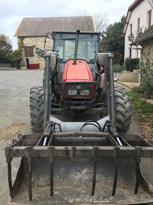 Tracteur agricole Massey Ferguson 4225 - 1