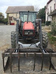 Tracteur agricole Massey Ferguson 4225 - 1