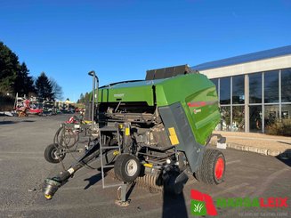 Presse à balles rondes Fendt Rotana 160V - 1