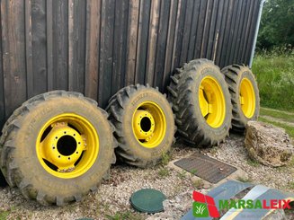 Tracteur agricole John Deere 5125R - 8